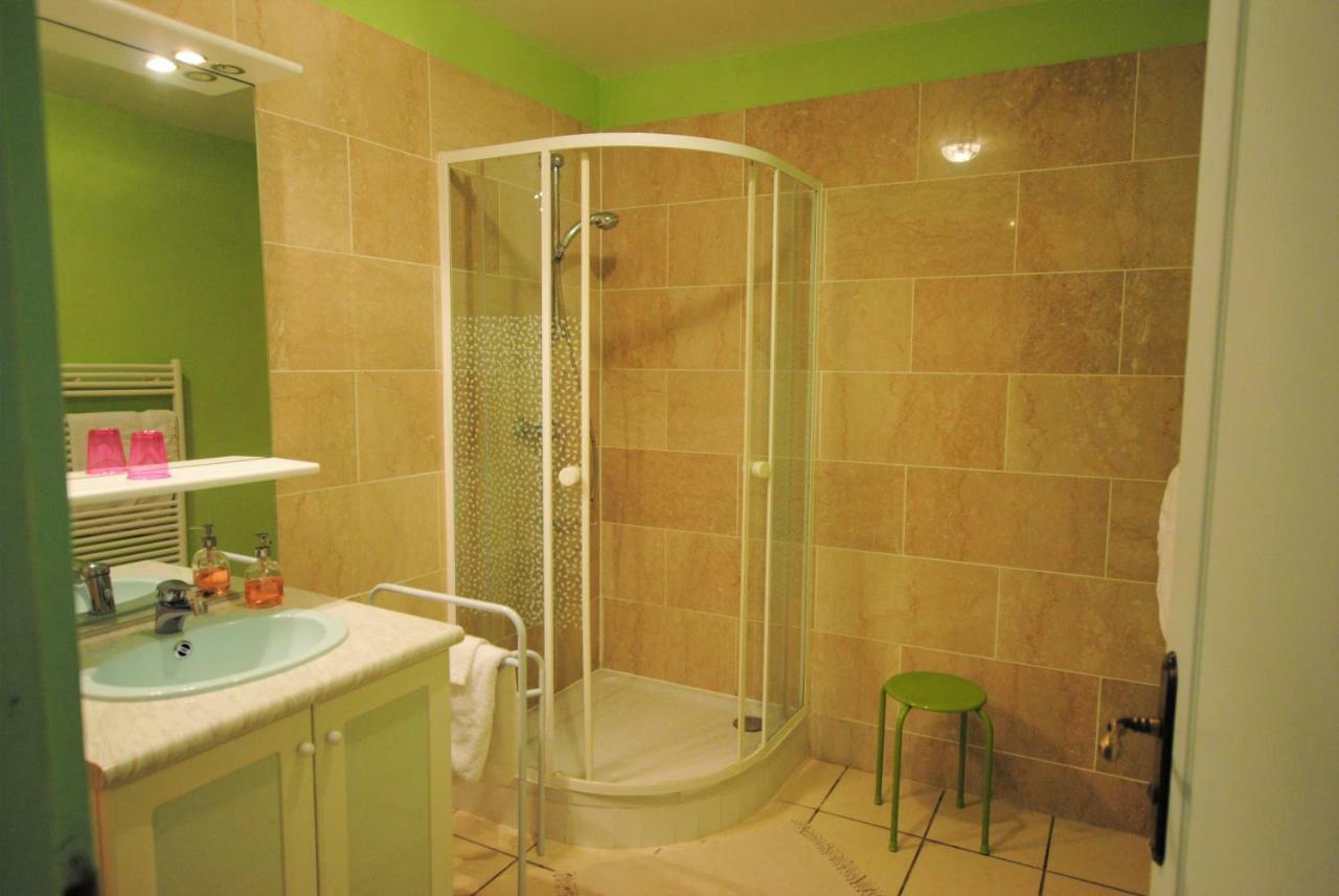 Bed and Breakfast La Janenquelle Sarry  Экстерьер фото