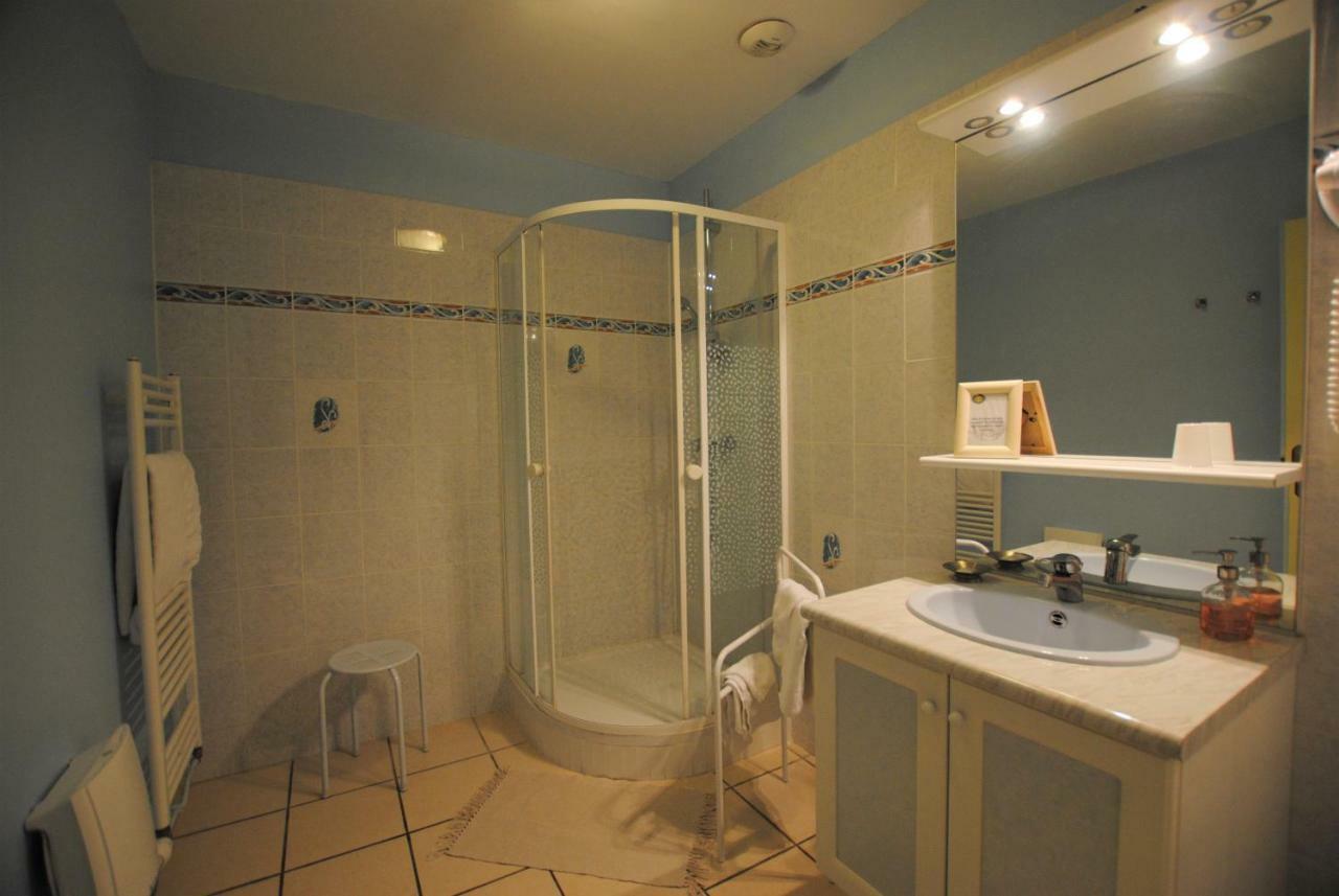 Bed and Breakfast La Janenquelle Sarry  Экстерьер фото
