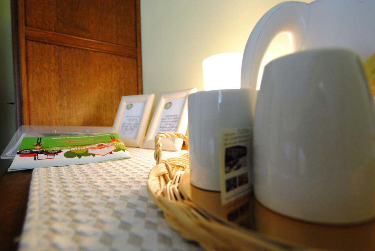Bed and Breakfast La Janenquelle Sarry  Экстерьер фото